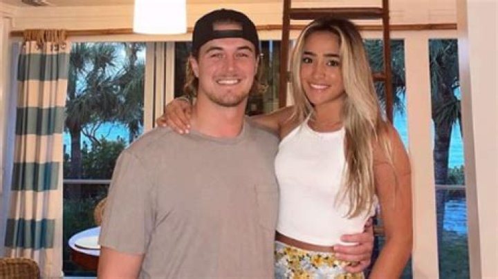 Alabama Damien Pickett Wiki, Age, Wife, Kids, Height & More