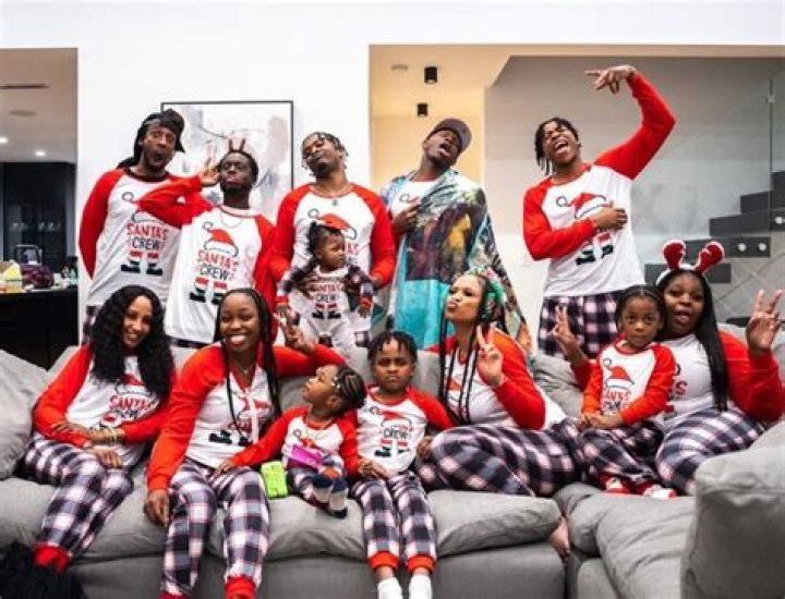 Anthony Edwards siblings: Meet Ann-Marie Edwards, Jeffrey Edwards, Heidi Edwards, Peter Edwards