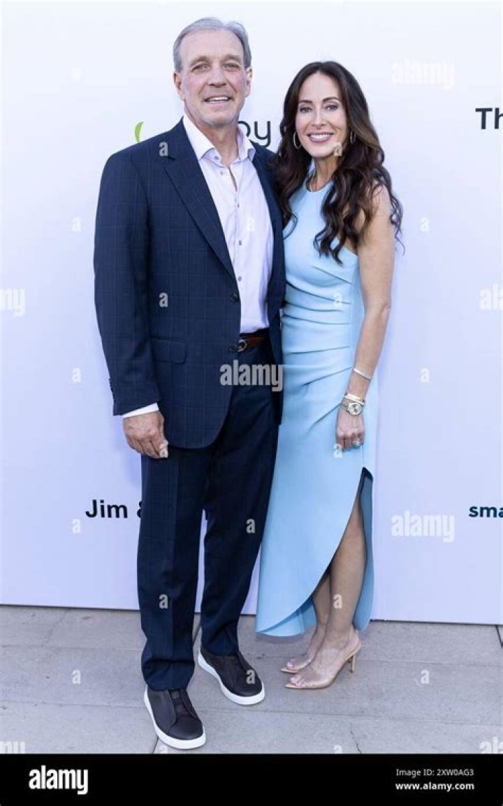 Candi Fisher Biography - Facts, Childhood, Family Life & Achievements