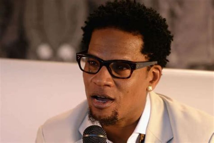 D.L. Hughley Slams Kanye West Again – Says He And Trump Are The Same ‘Narcissistic Person’