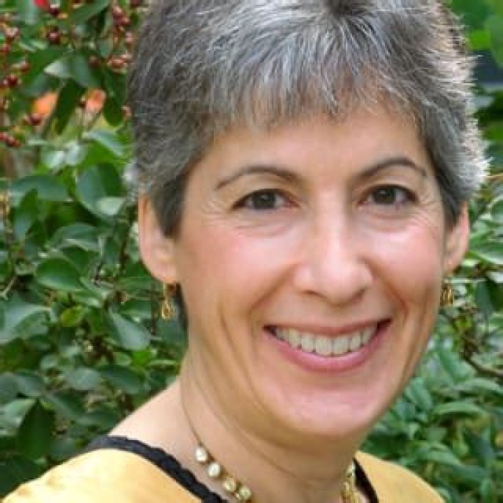 Dr. Elizabeth Holt, MD – Malvern, PA