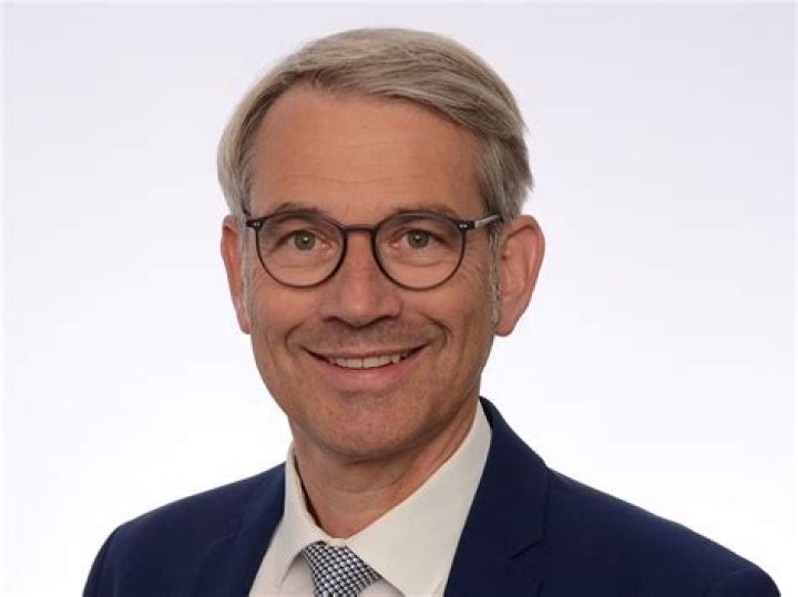 Dr. Robert Schuchardt, MD – Stanley, KS