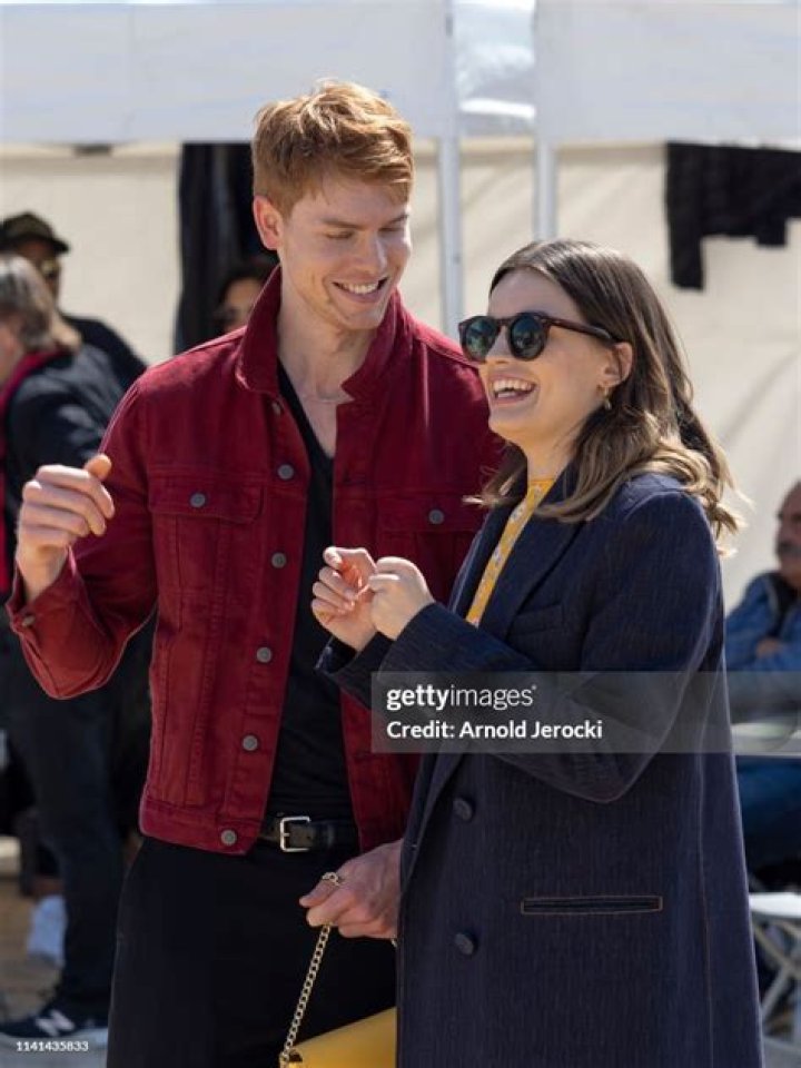 Emma Mackey Boyfriend: Meet Martin Aleman, All Facts