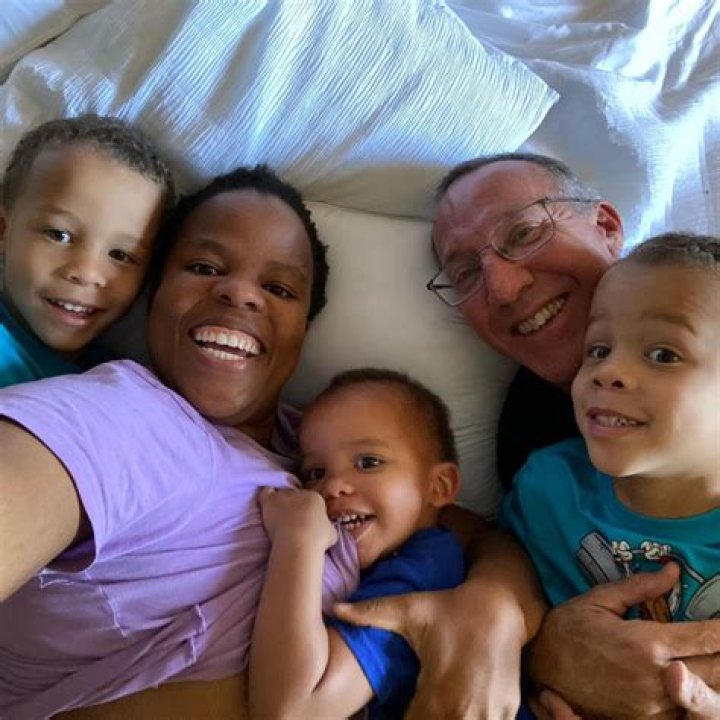 Janice Chen Biography, age, husband, children, net worth