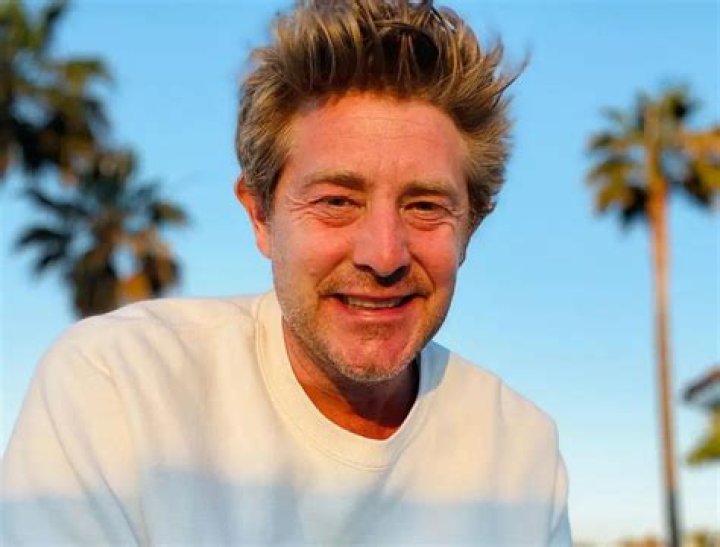 Jason Nash Biography - Facts, childhood, Family & Achievements of Actor, Comedian & YouTuber