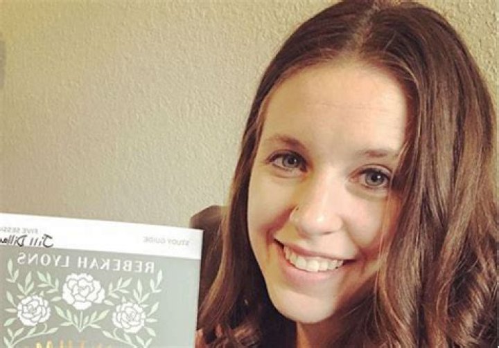 Jill Duggar Ignores Jim Bob’s Rules Once Again By Enrolling Her Son In Public School And Fans Are Loving It