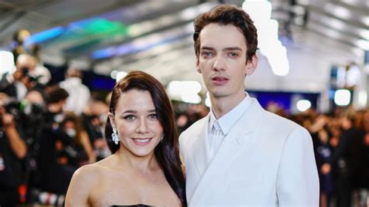 Kodi Smit-McPhee girlfriend: Is Kodi Smit-McPhee dating?