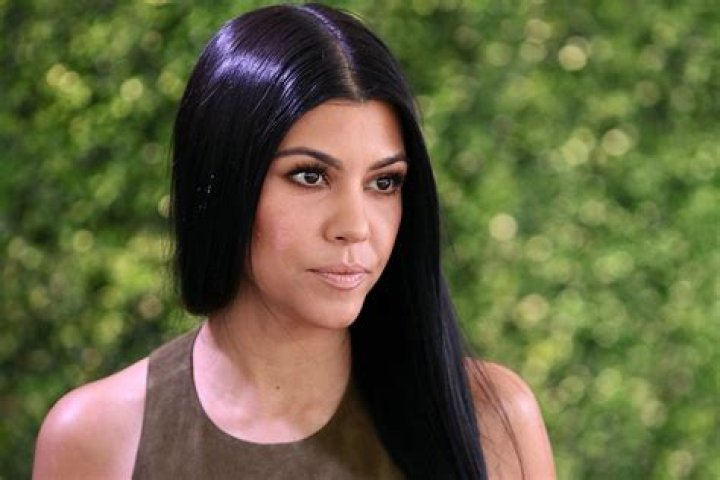 KUWTK: Kourtney Kardashian Gets Criticism For Referring To Herself As ‘Moana’ In New Bathing Suit Pics – ‘You’re White!’