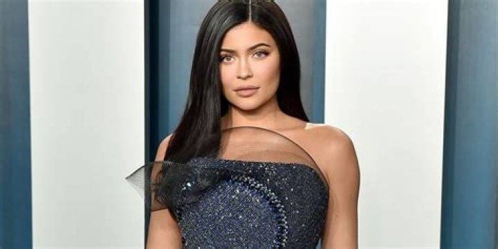 Kylie Jenner Shares Bikini Selfie to Announce Swimwear Collection — Celebwell