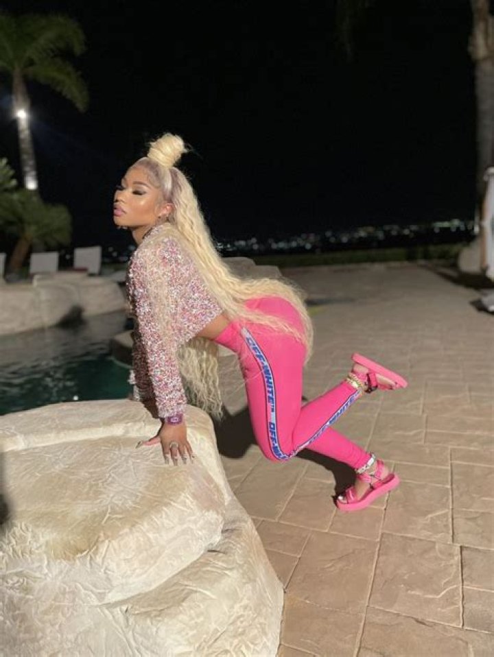 Nicki Minaj Sports Rainbow Hair In New Photos With Boyfriend Kenneth Petty — Lil Wayne’s Collaborator Flaunts Her Love In Front Of Critics