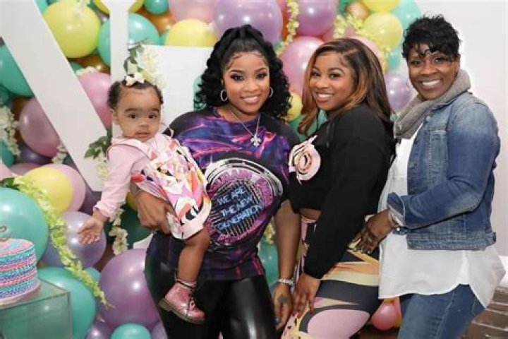 Reginae Carter Defines Family While Posing With Her Mom, Toya Wright And Baby Sister, Reigny Rushing