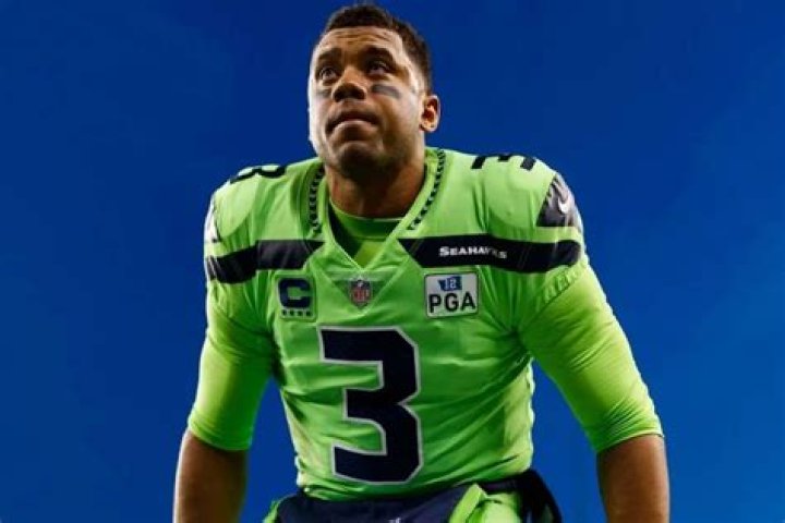 Russell Wilson Gifts His Mom A New Home For Mother’s Day – Here’s The Emotional Moment