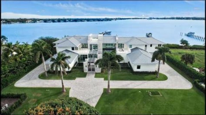 Where does Rickie Fowler live?