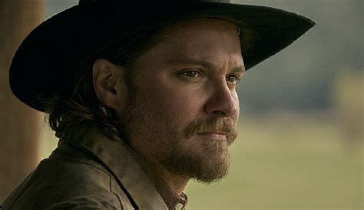 ‘Yellowstone’ star Luke Grimes releases sultry new single ‘Hold On’